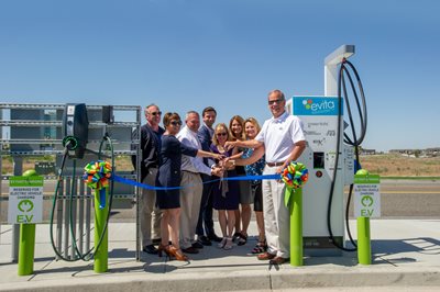 Benton PUD & EVITA celebrate a new electric vehicle charging station