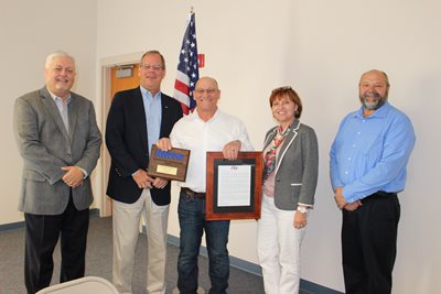 Benton PUD Utility Safety Coordinator Receives Career Commitment to Safety Award 